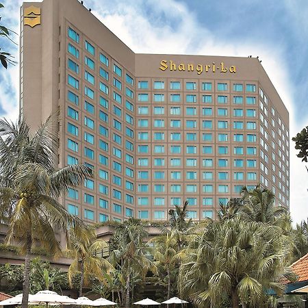 Shangri-La Surabaya Exteriör bild