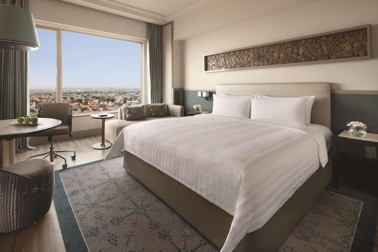 Shangri-La Surabaya Exteriör bild
