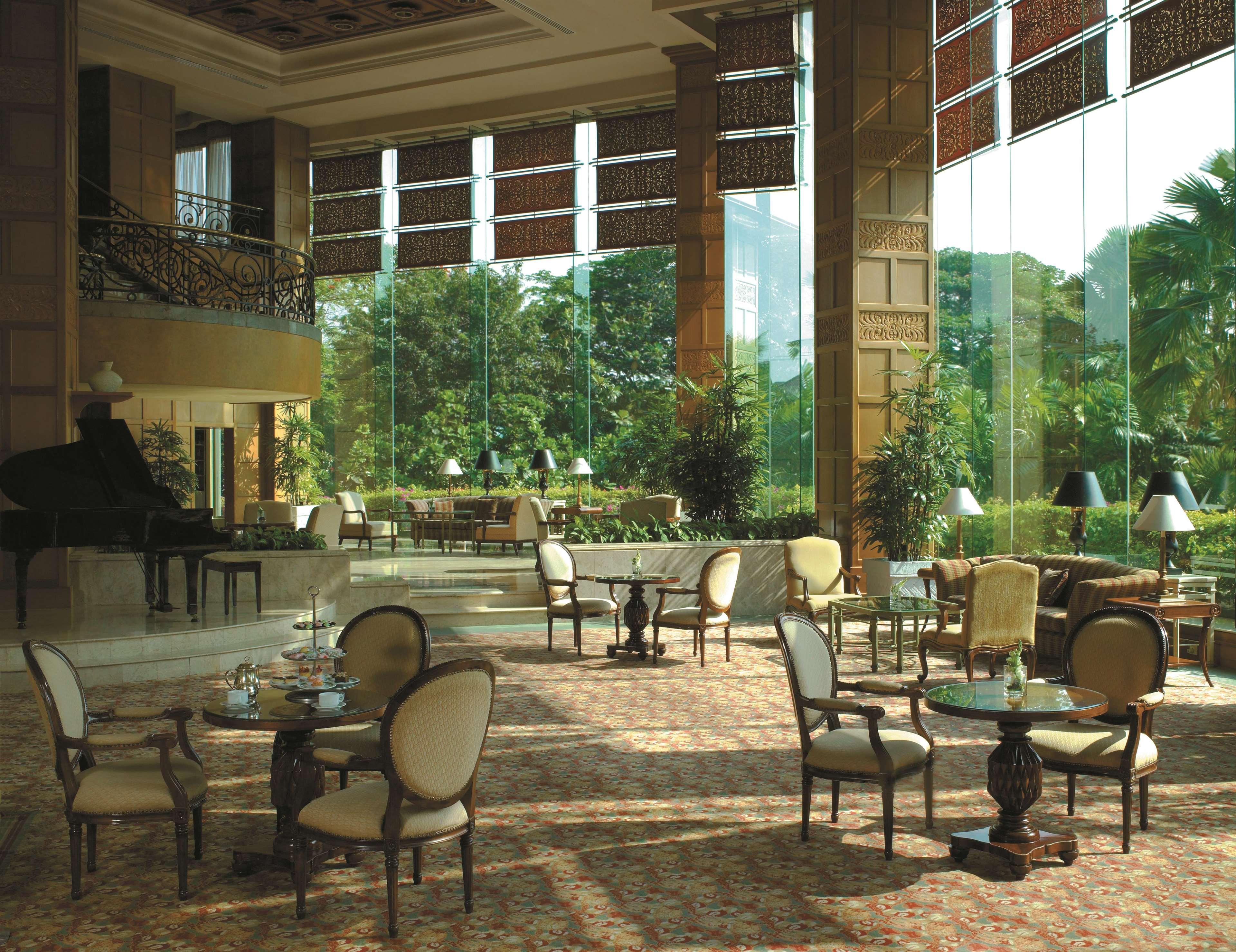Shangri-La Surabaya Exteriör bild