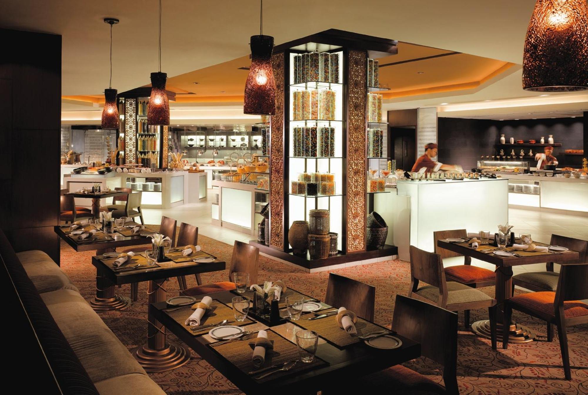 Shangri-La Surabaya Exteriör bild